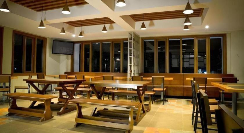 Hotel Tibera Taman Cibeunying บันดุง ภายนอก รูปภาพ