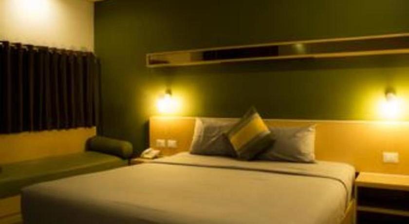 Hotel Tibera Taman Cibeunying บันดุง ภายนอก รูปภาพ